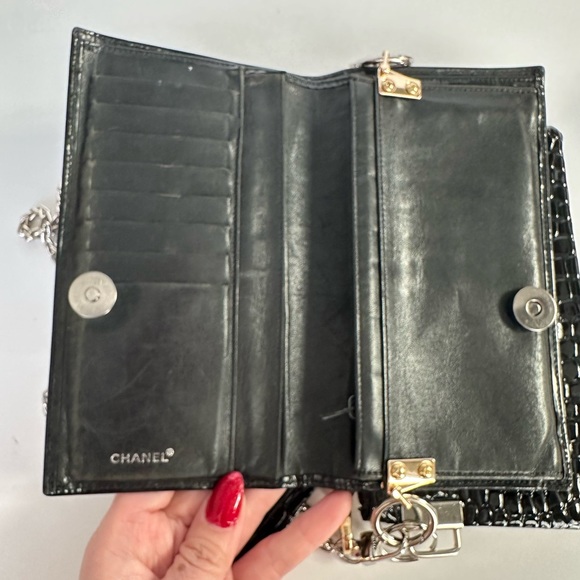 💯 CHANEL CC Black Patent Leather Wallet on Chain w/ auth cert - Picture 6 of 14